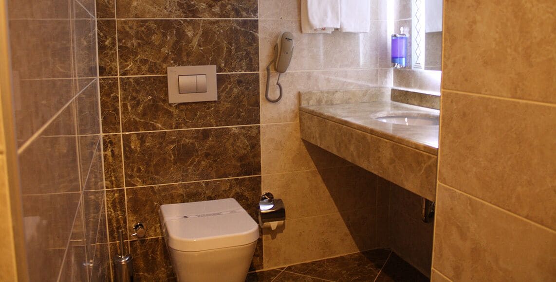 double room | 1 bedroom, minibar, in-room safe, desk