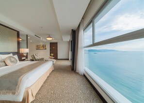 Junior Suite - King | Premium bedding, minibar, in-room safe, desk - Premier Havana Hotel (Nha Trang)