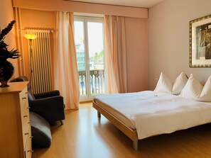 Deluxe Apartment, 1 Bedroom | In-room safe, individually decorated, individually furnished, desk - Apartments zum Löwen (Lucerne)