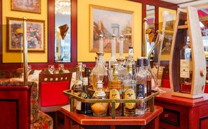 Breakfast, lunch and dinner served - Annex Luzernerhof (Lucerne)