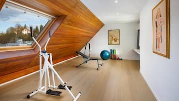 Phòng 3 Deluxe | Trang thiết bị tập thể dục tại phòng
