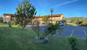 Front of property - Abel Hotel (Langeac)