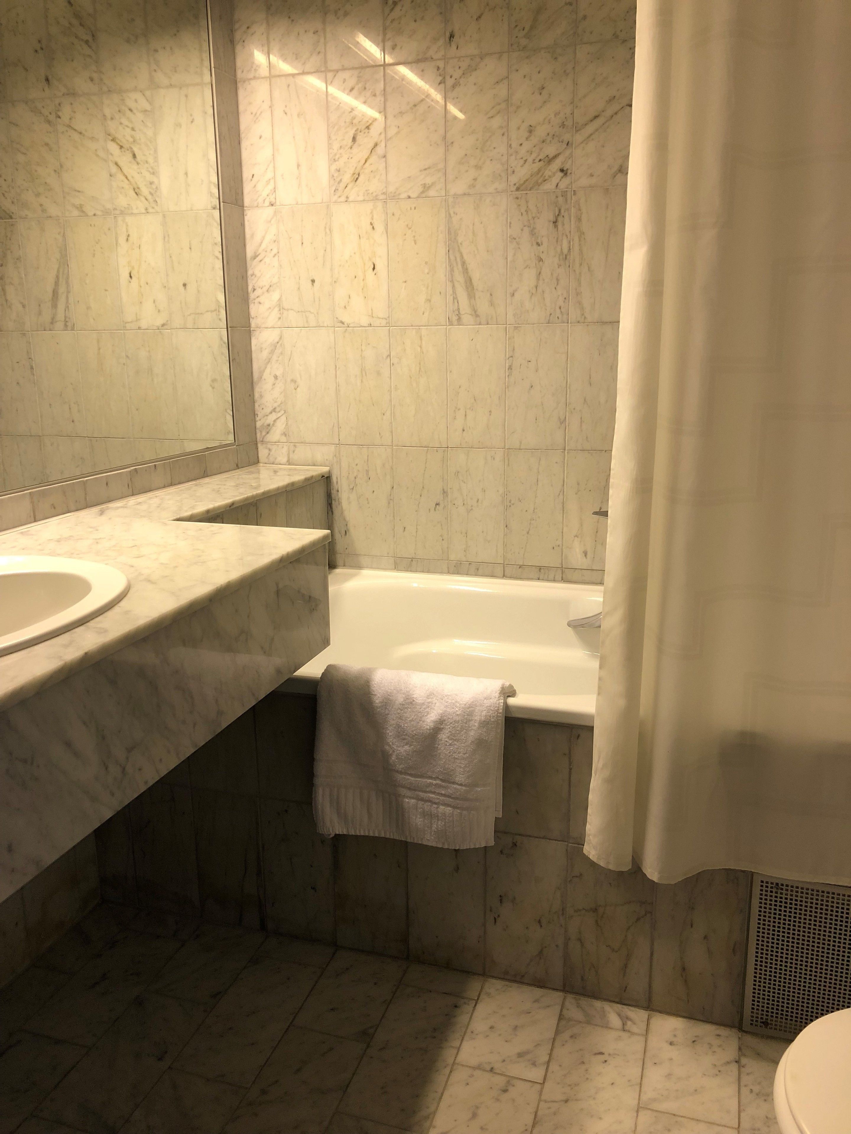 superior room | bathroom | eco-friendly toiletries, towels