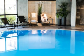 Indoor pool, outdoor pool, open 7:00 AM to 10:00 PM, sun loungers - Klækken Hotell (Ringerike)
