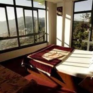 Deluxe Room | Rollaway beds, free WiFi - Hotel New Dragon (Baluwapati Deupur)