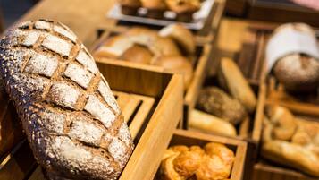 Morgenmadsbuffet hver dag (18.50 EUR pr. person)