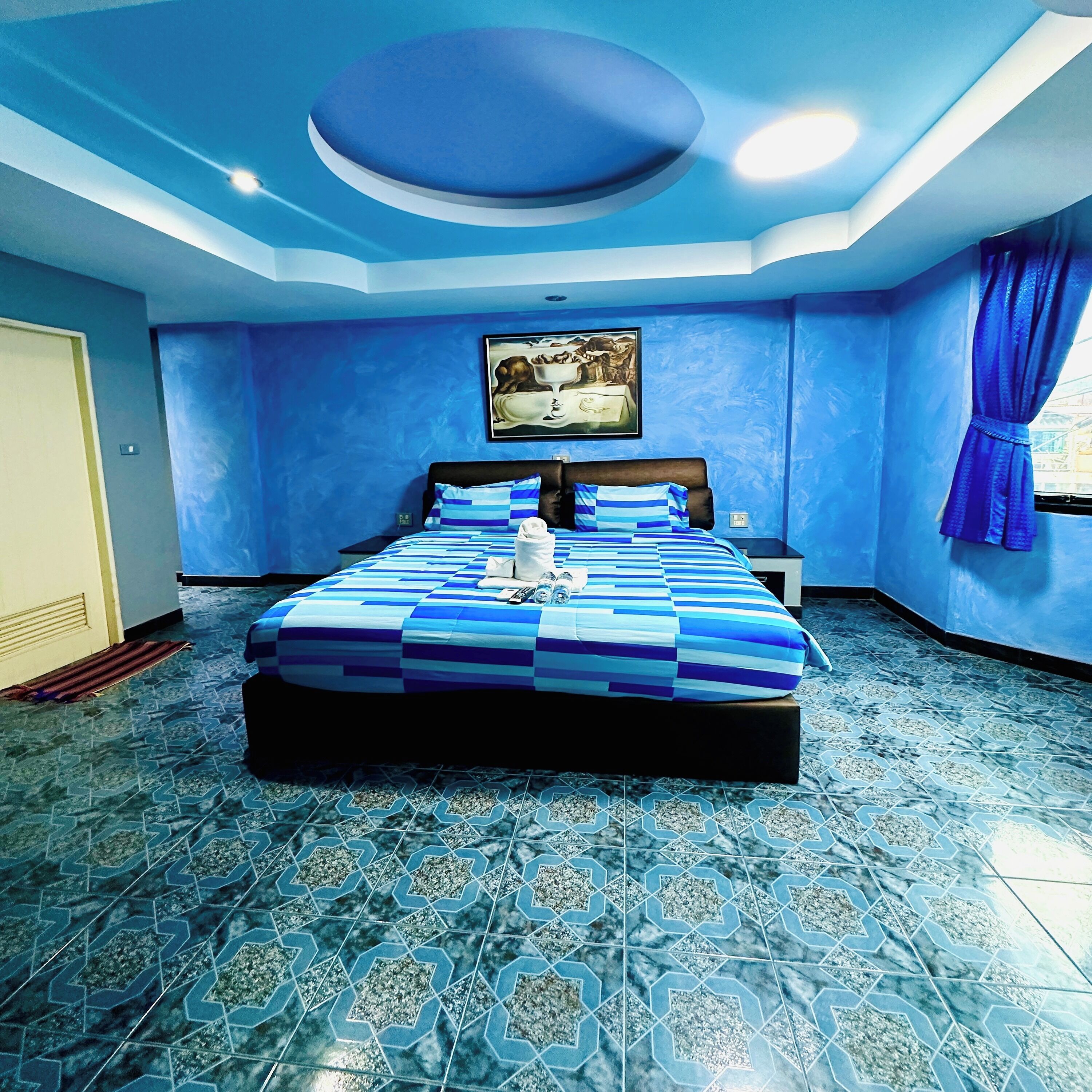 Minibar, in-room safe, desk, soundproofing