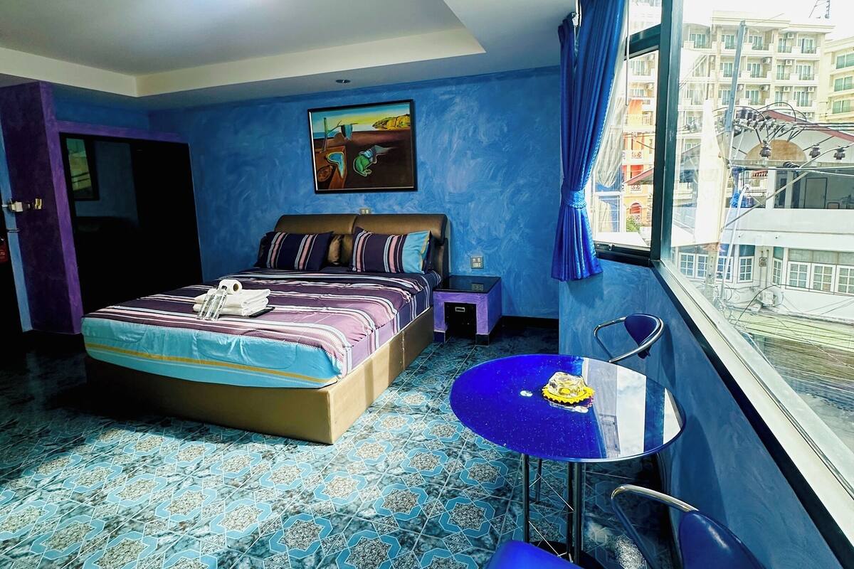Minibar, in-room safe, desk, soundproofing