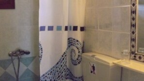 Ducha, secador de pelo, toallas