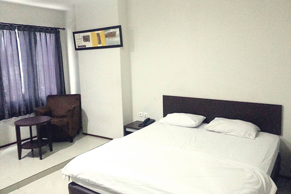 ห้องซูพีเรีย | โต๊ะทำงาน