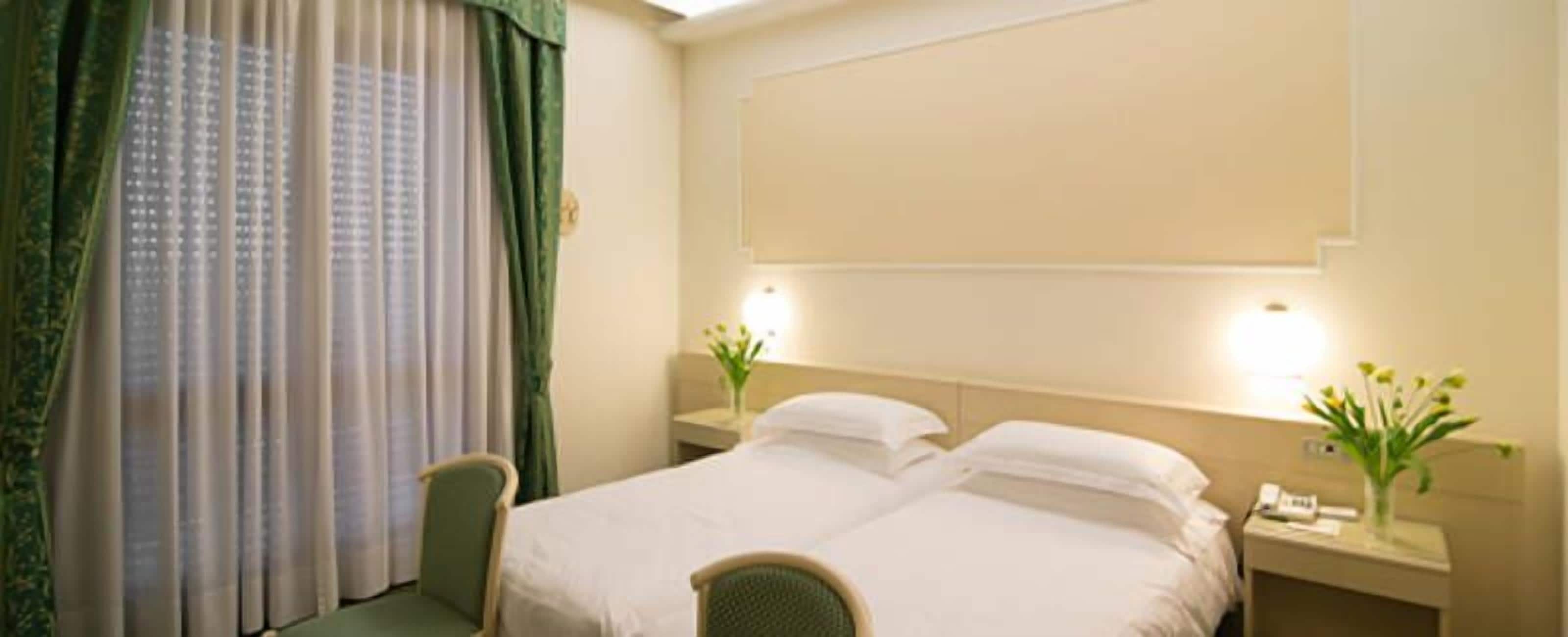 basic double or twin room | minibar, in-room safe, desk, free wifi