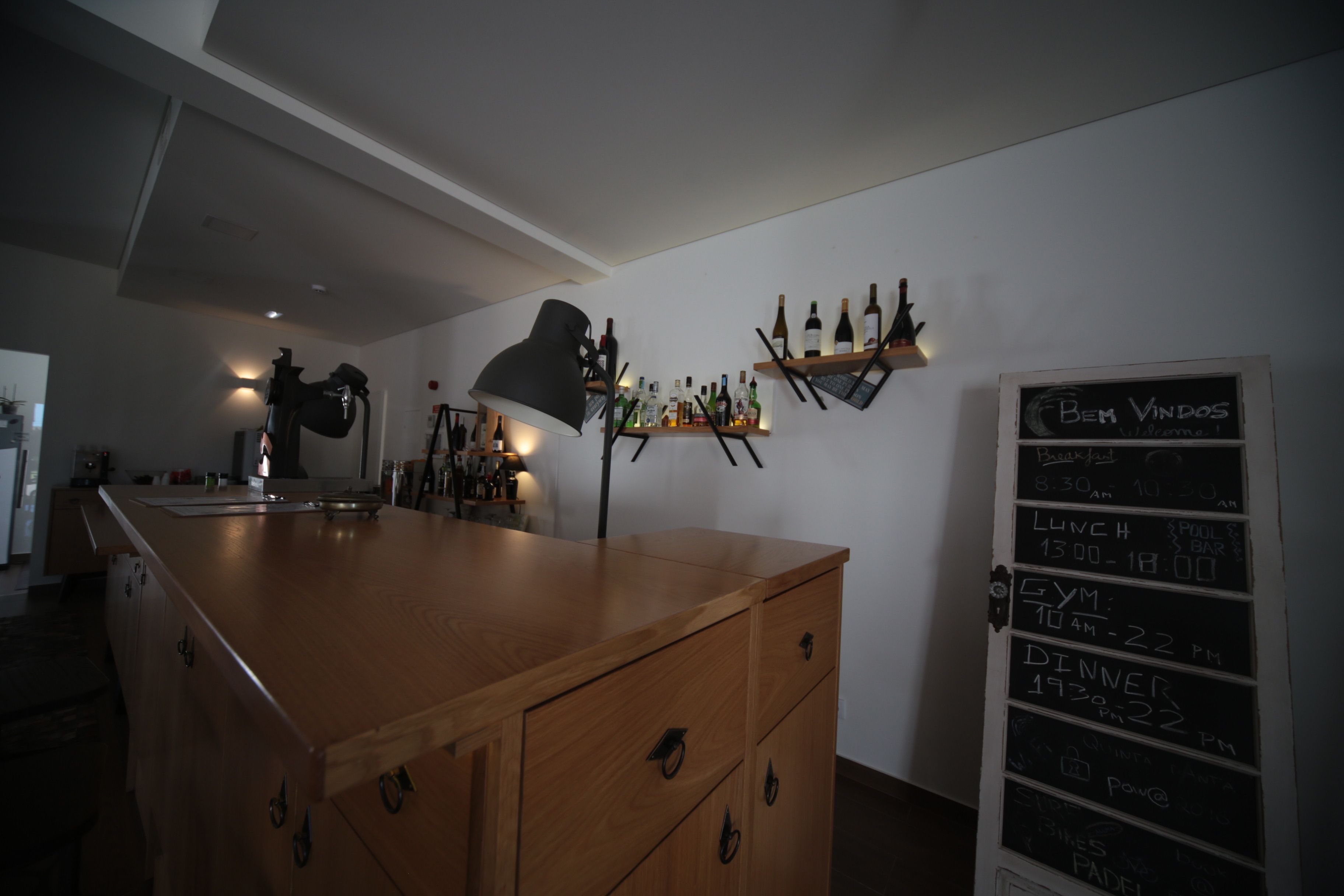 2 bars/lounges, poolside bar