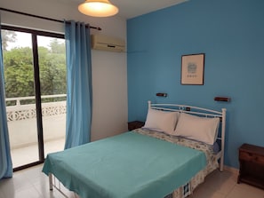 Camera Standard con letto matrimoniale o 2 letti singoli (Double) | 1 camera, biancheria da letto ipoallergenica, una scrivania