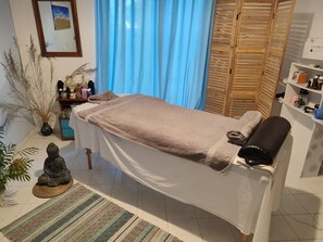 Salas para tratamentos a dois, tratamentos corporais, aromaterapia