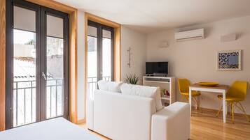 Estudio (InSitu Trindade Quiet Studio - 2T) | Decoración individual, mobiliario individual, escritorio