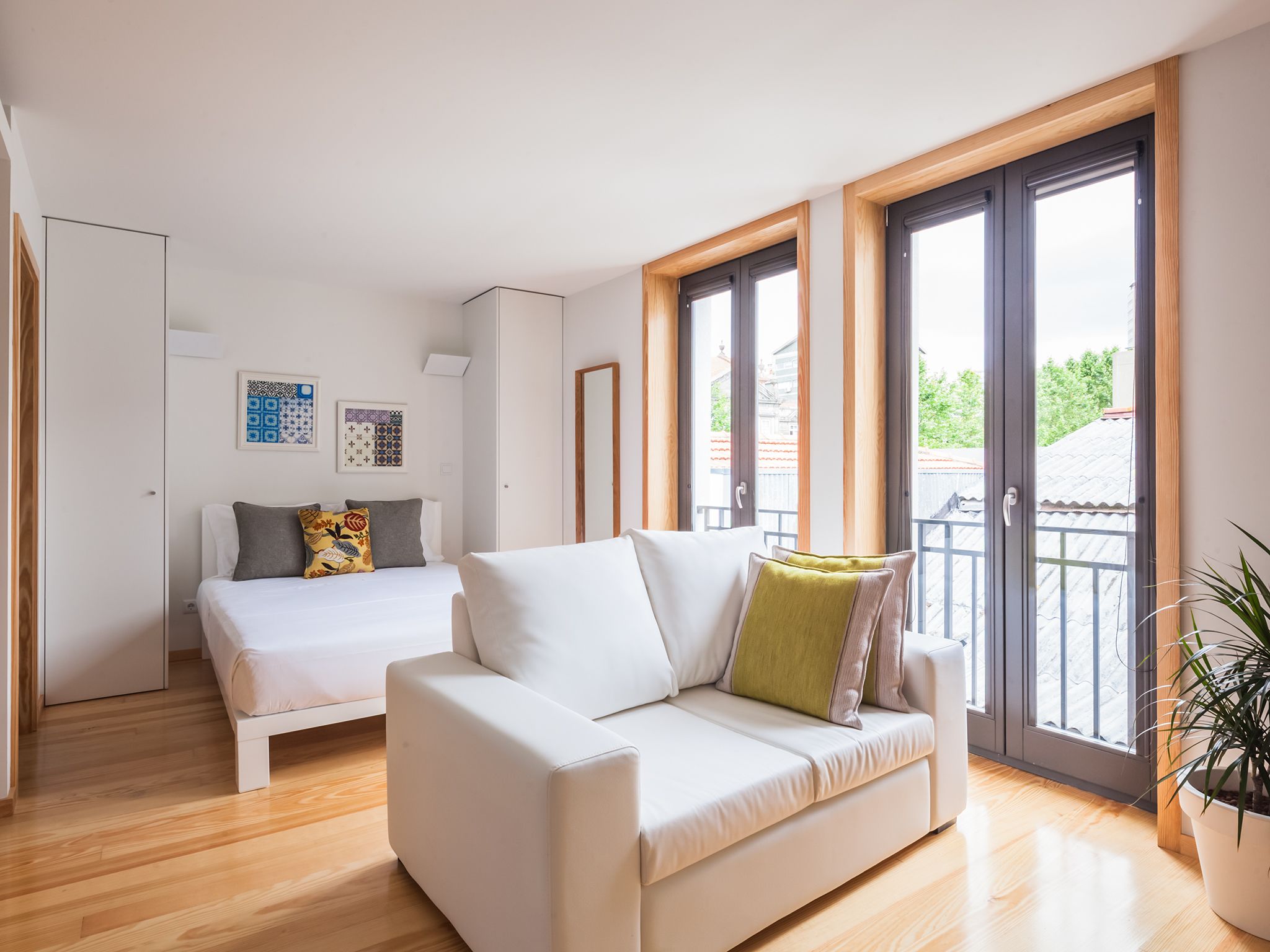 studio (insitu trindade quiet studio - 2t) | individually decorated, individually furnished, desk, blackout curtains