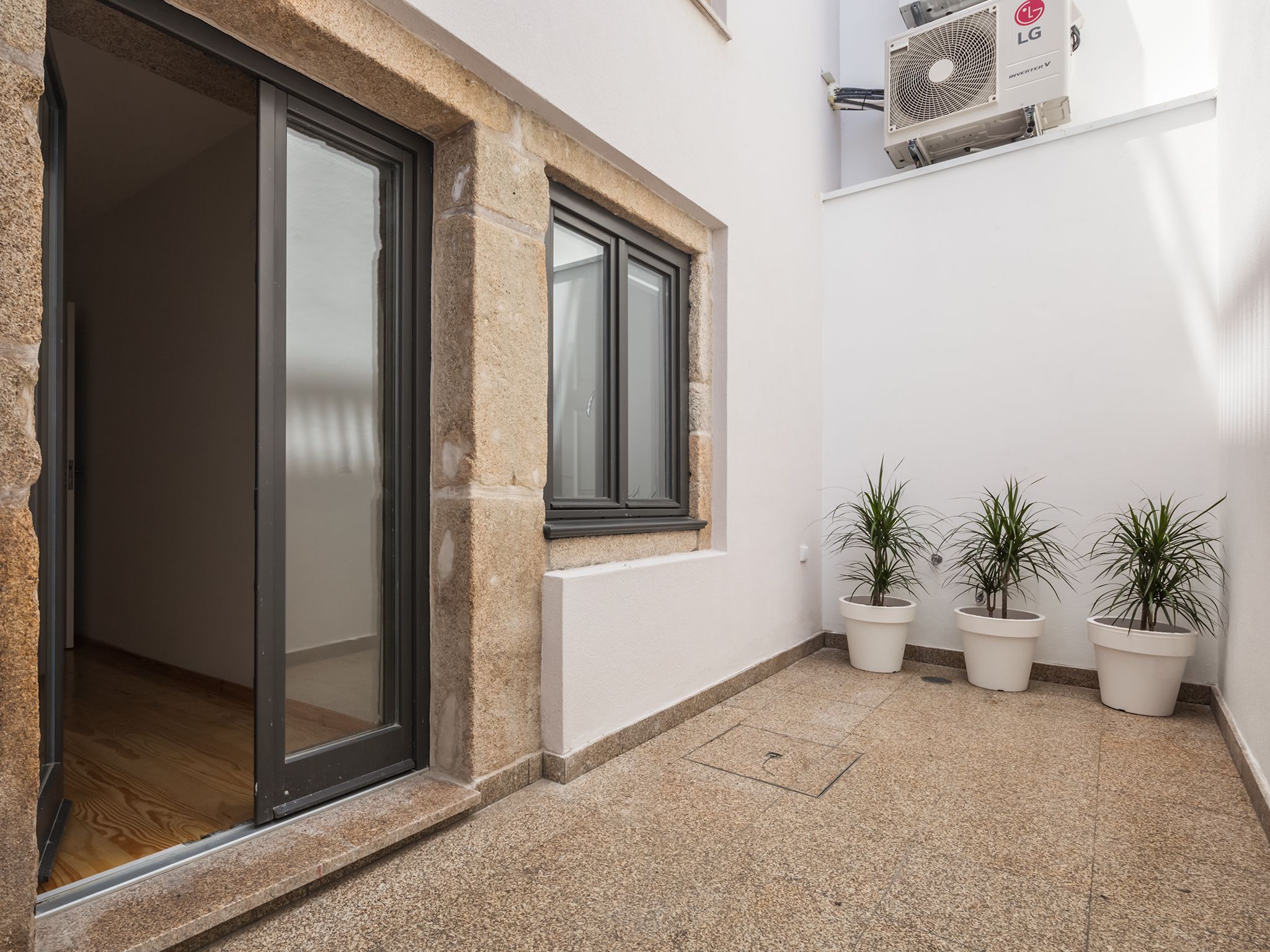 family apartment, 2 bedrooms, patio, ground floor (insitu trindade - city life) | terrace/patio