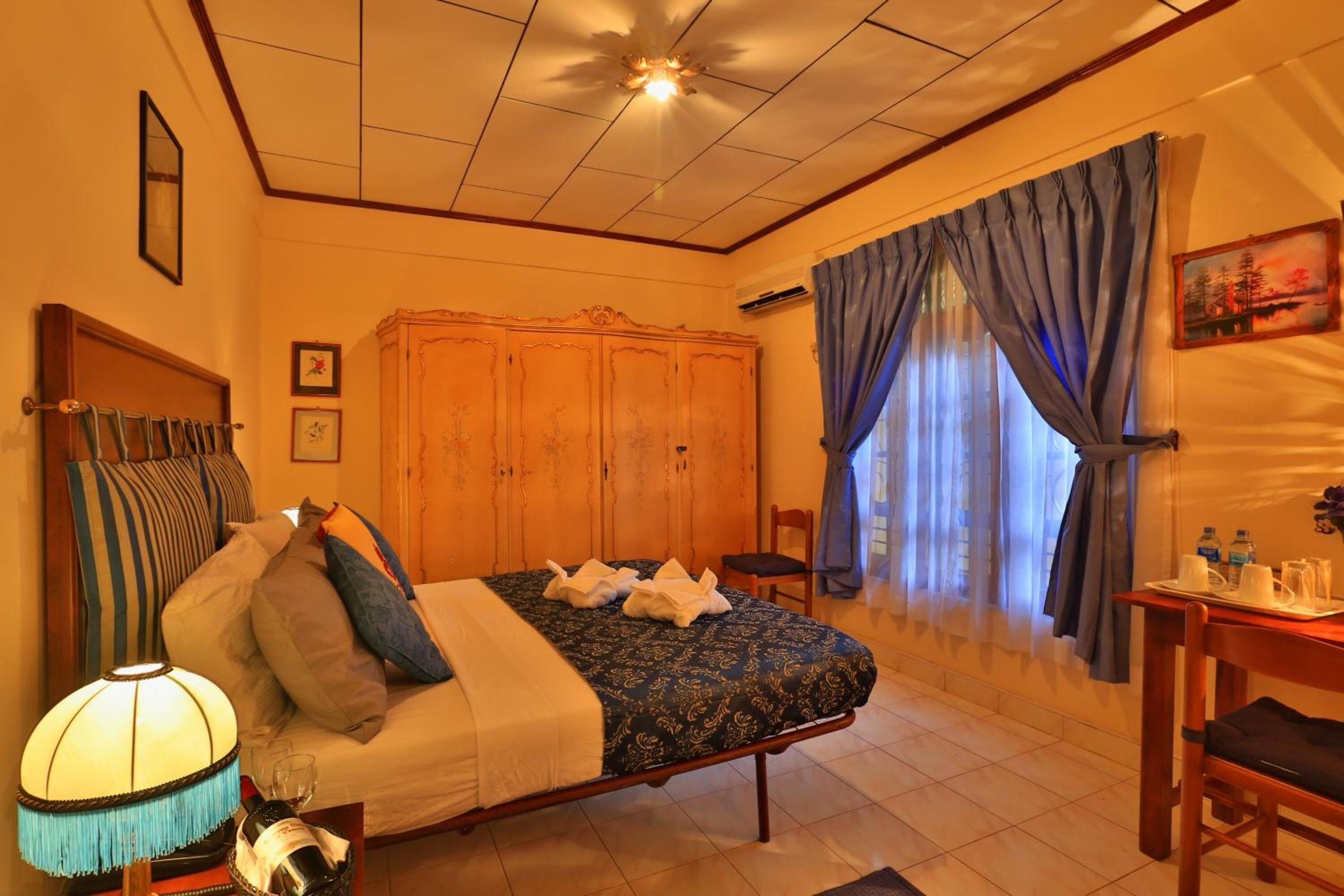 Foto - Emel Boutique