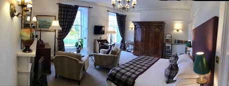 Egyptian cotton sheets, premium bedding, pillow-top beds. The Townhouse