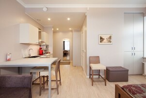 Superior Apartment | In-room dining