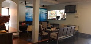 Frokost, lunsj og middag serveres, internasjonale retter 