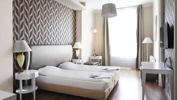 Deluxe Double Room | Blackout drapes, free WiFi