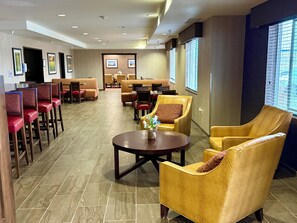 Dining - Inn at Hunters Run (Watford City)