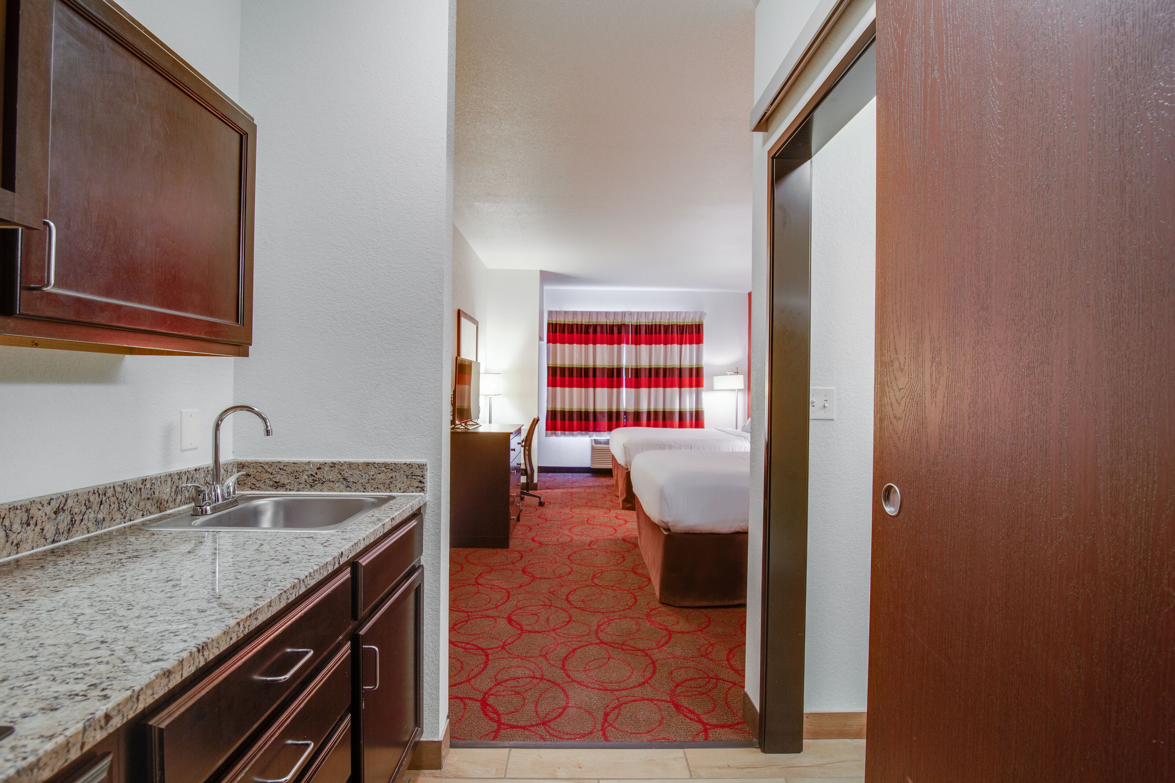 Deluxe Room, 2 Queen Beds, Kitchenette | Private kitchenette | Fridge, microwave, stovetop, coffee/tea maker