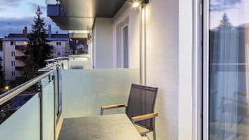 Allergikerbettwaren, Schreibtisch, VerdunkelungsvorhÀnge