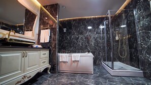 Suite, 1 King Bed, Non Smoking, Sea View | Bathroom - Wyndham Batumi (Batumi)
