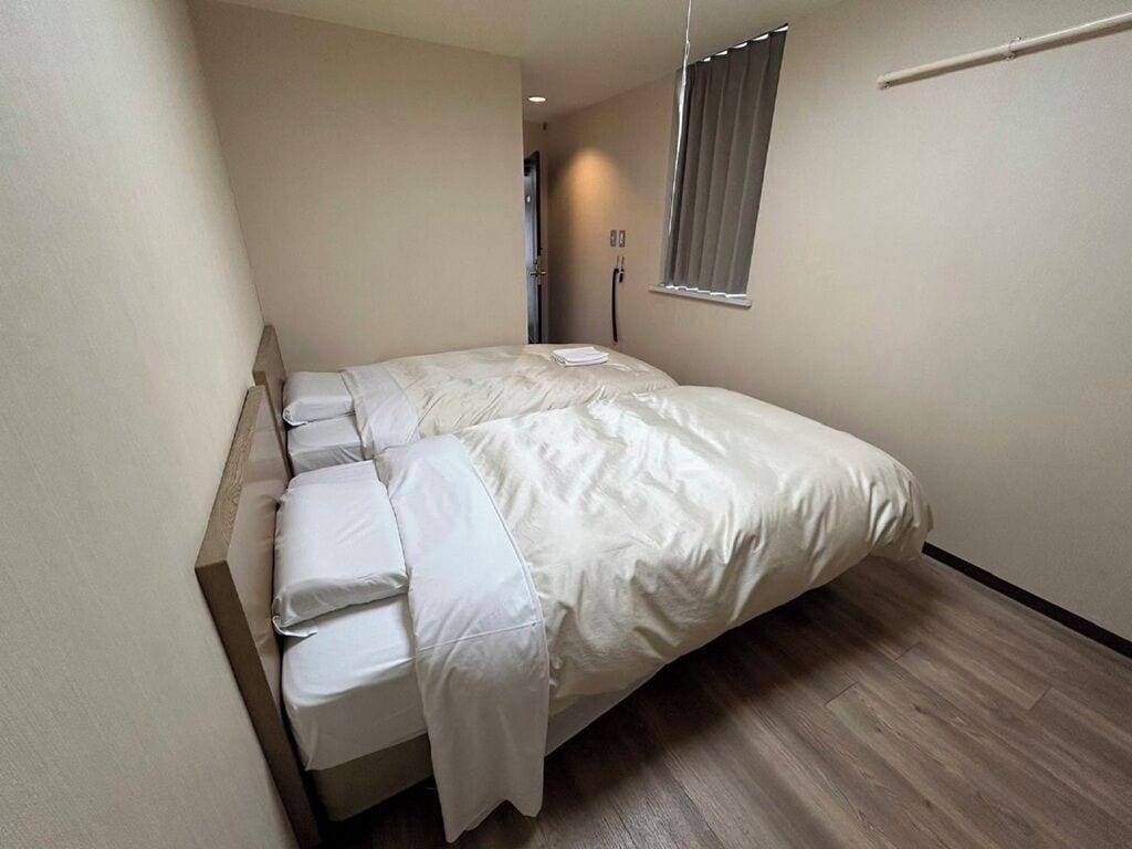 Free WiFi, bed sheets