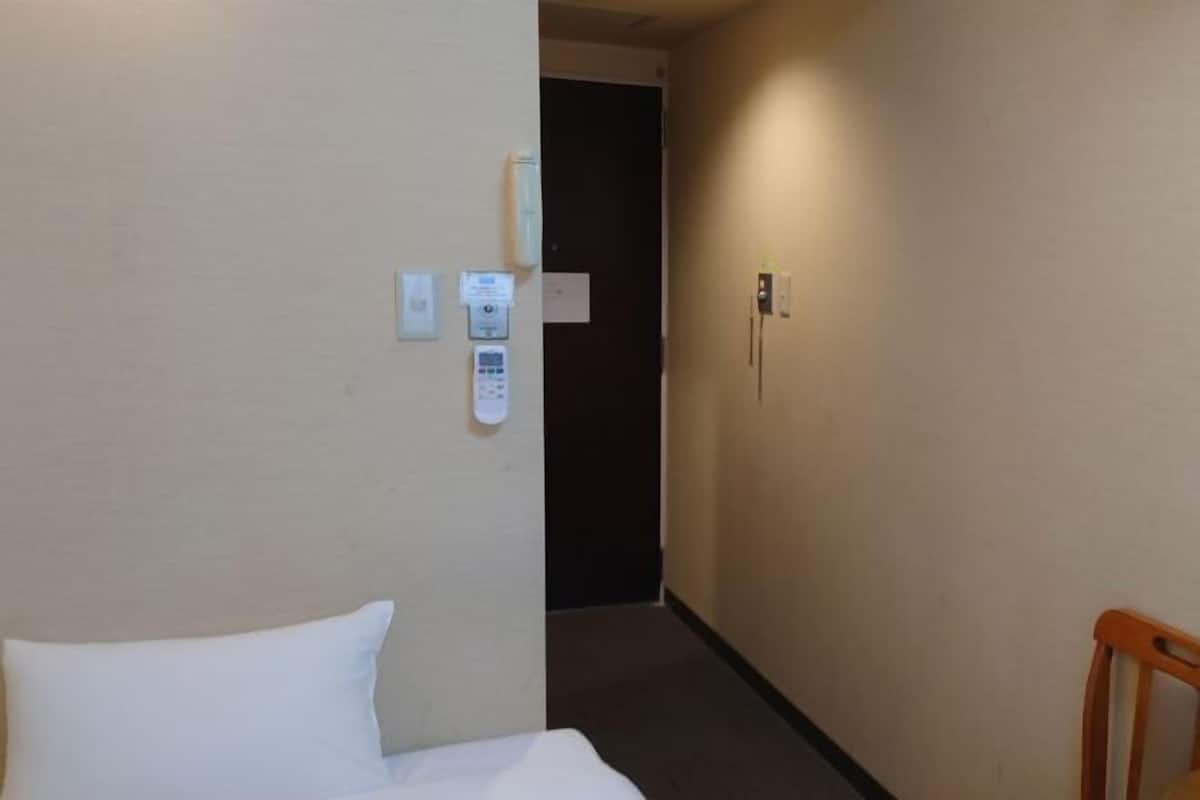 Desk, blackout drapes, iron/ironing board, free WiFi