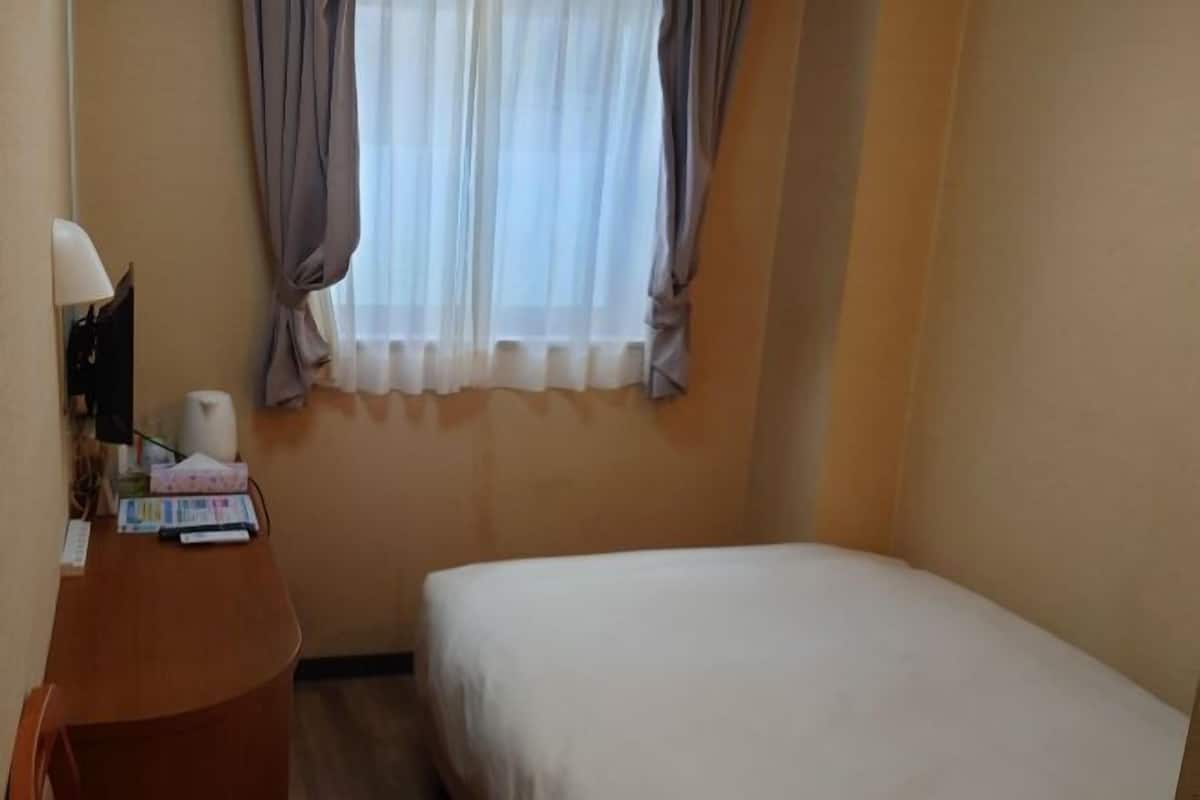 Desk, blackout curtains, iron/ironing board, free WiFi