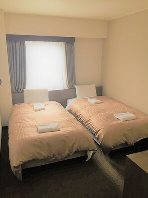 Standard Twin Room, Non Smoking | Blackout curtains, free WiFi, bed sheets