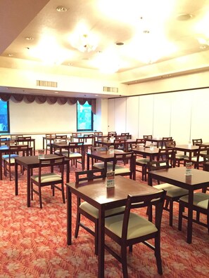 Daily buffet breakfast (JPY 700 per person) - Hotel Crown Hills Yamagata (Yamagata)