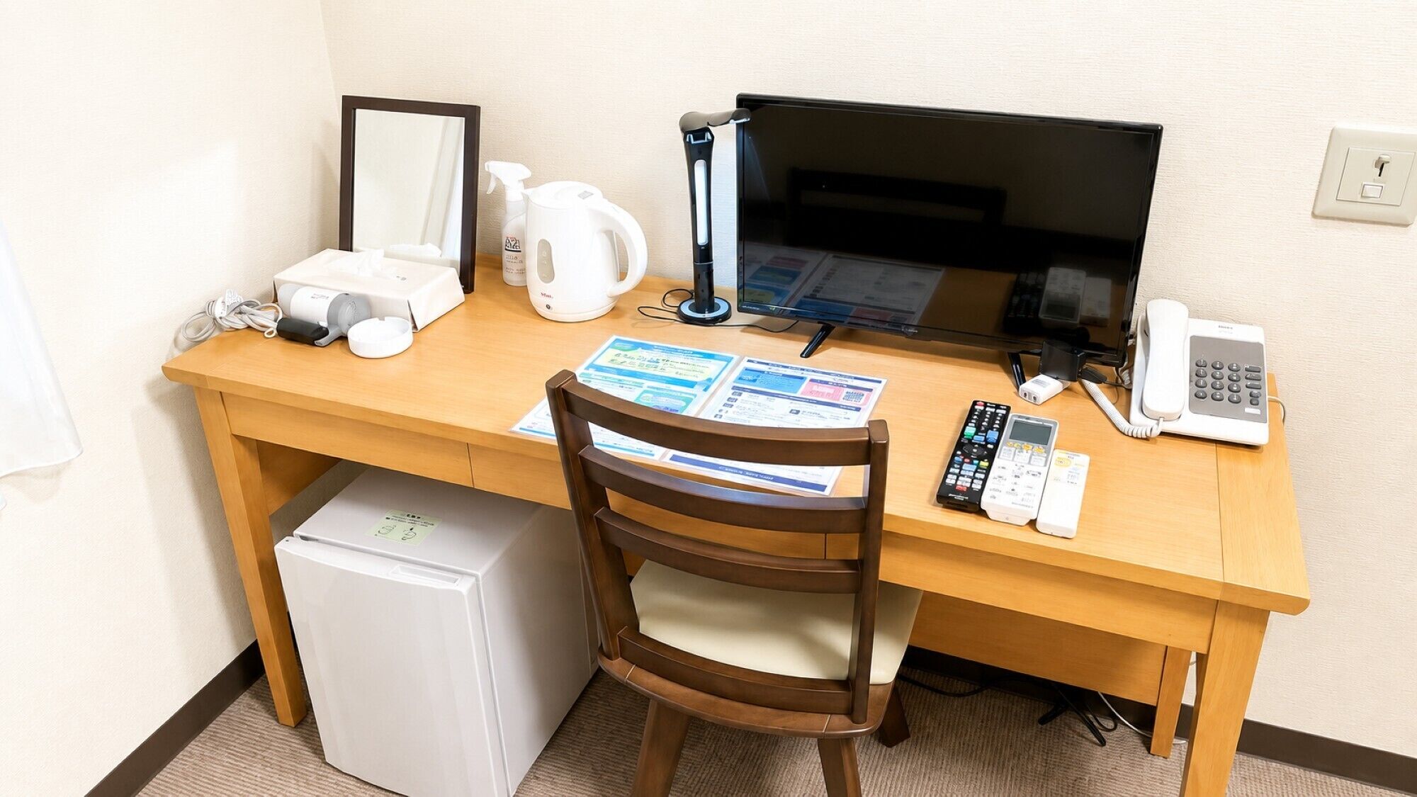 Bureau, Wi-Fi gratuit, draps fournis