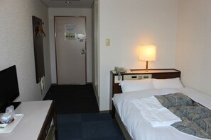 Desk, free WiFi, bed sheets - Hotel Higashihiroshima Hills Saijyo (Higashihiroshima)