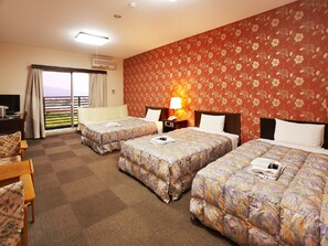 Desk, blackout drapes, soundproofing, iron/ironing board - Harazuru Grand Sky Hotel (Asakura)