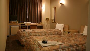 Soundproofing, free WiFi, bed sheets