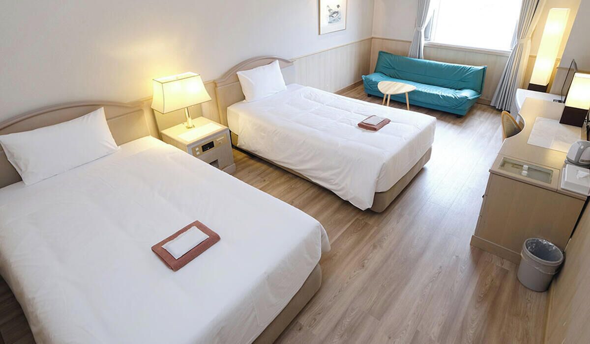 Hochwertige Bettwaren, Zimmersafe, Bettwäsche