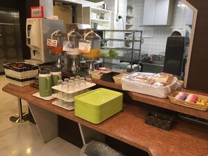 Breakfast area - Hotel Crown Hills Oita (Oita)