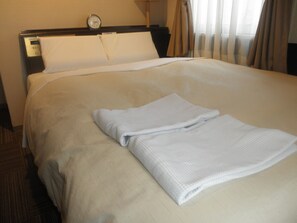 Bureau, Wi-Fi gratuit, draps fournis