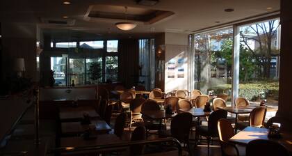 Hotel Crown Hills Okaya