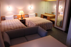 Blackout curtains, free wired Internet, bed sheets