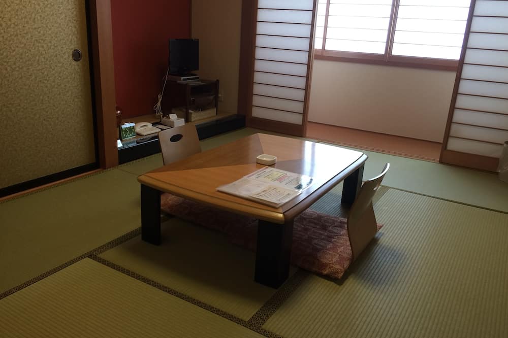 Hotel Crown Hills Takaoka