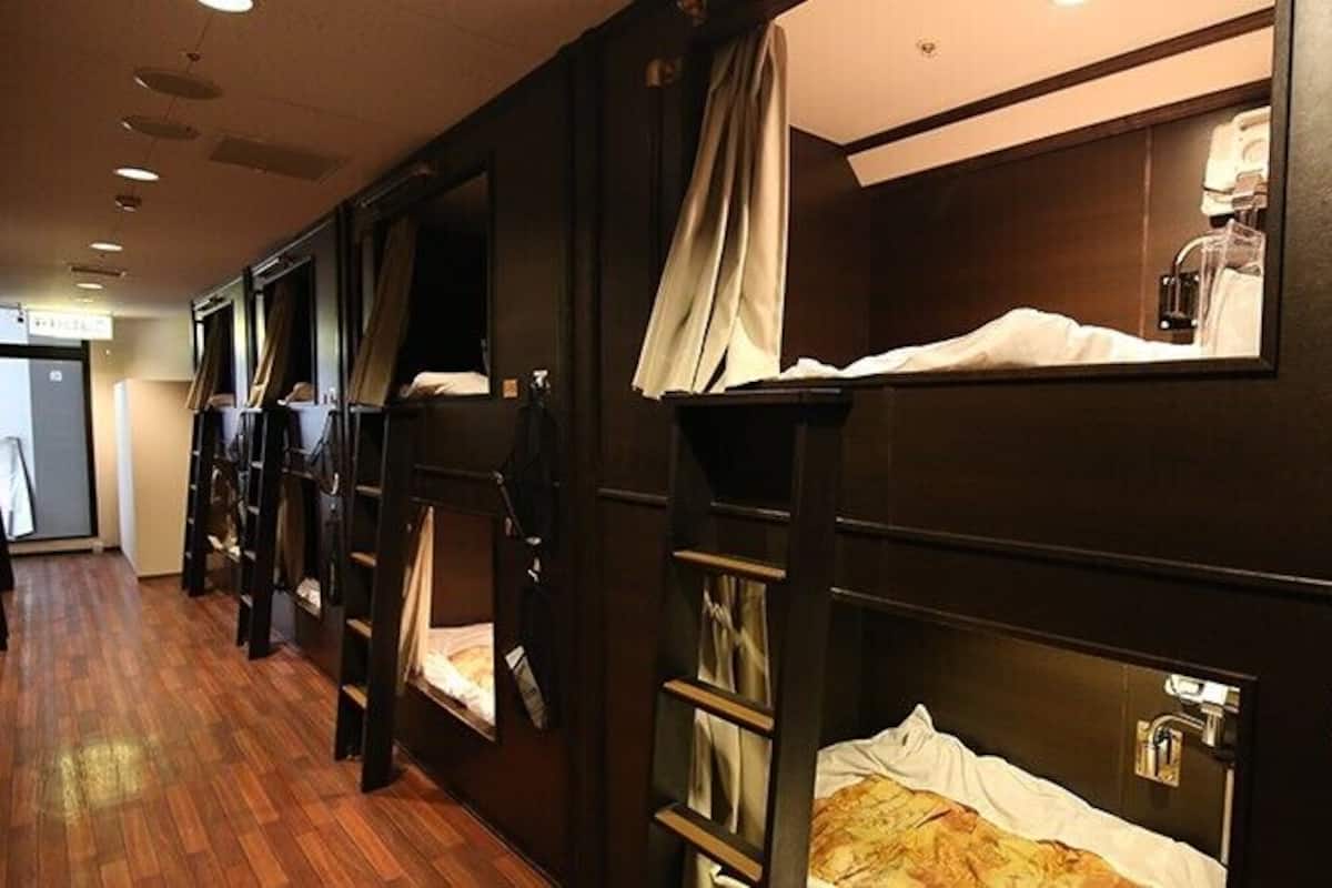 WiFi (free), bed sheets