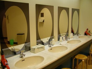 Free toiletries, bathrobes, electronic bidet, towels - Resort Capsule Sakuragicho (Yokohama)