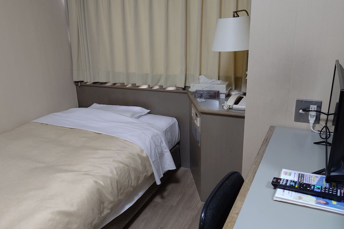 Bureau, Wi-Fi gratuit, draps fournis