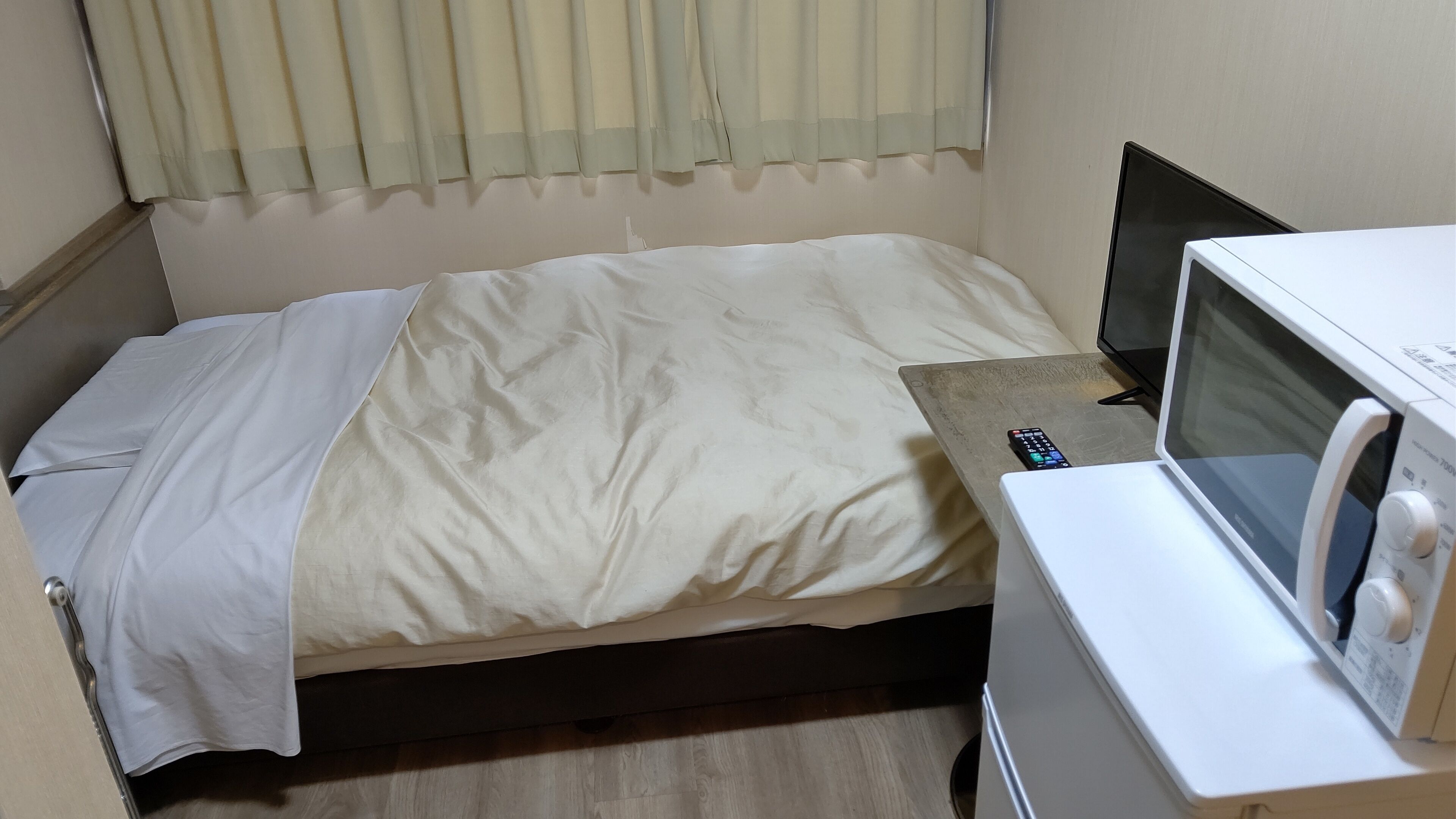Schreibtisch, kostenloses WLAN, Bettwäsche