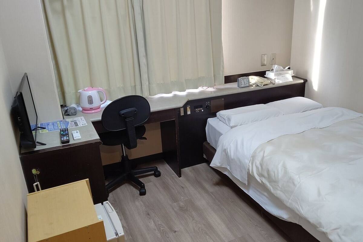 Bureau, draps fournis